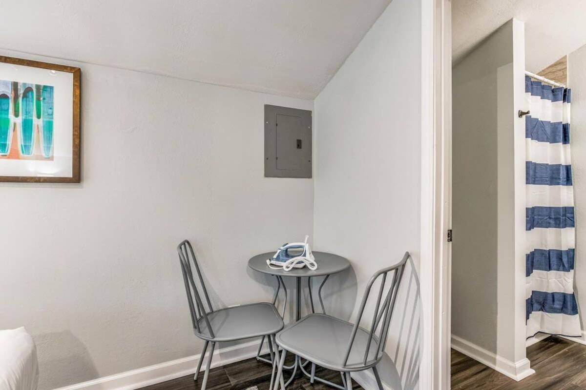 Pensacola Pearl - Studio Apartment - Pets Welcome Luaran gambar