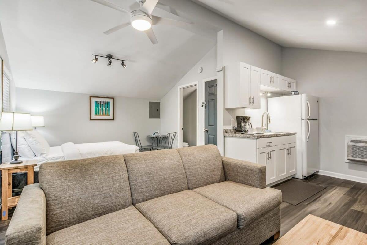 Pensacola Pearl - Studio Apartment - Pets Welcome Luaran gambar