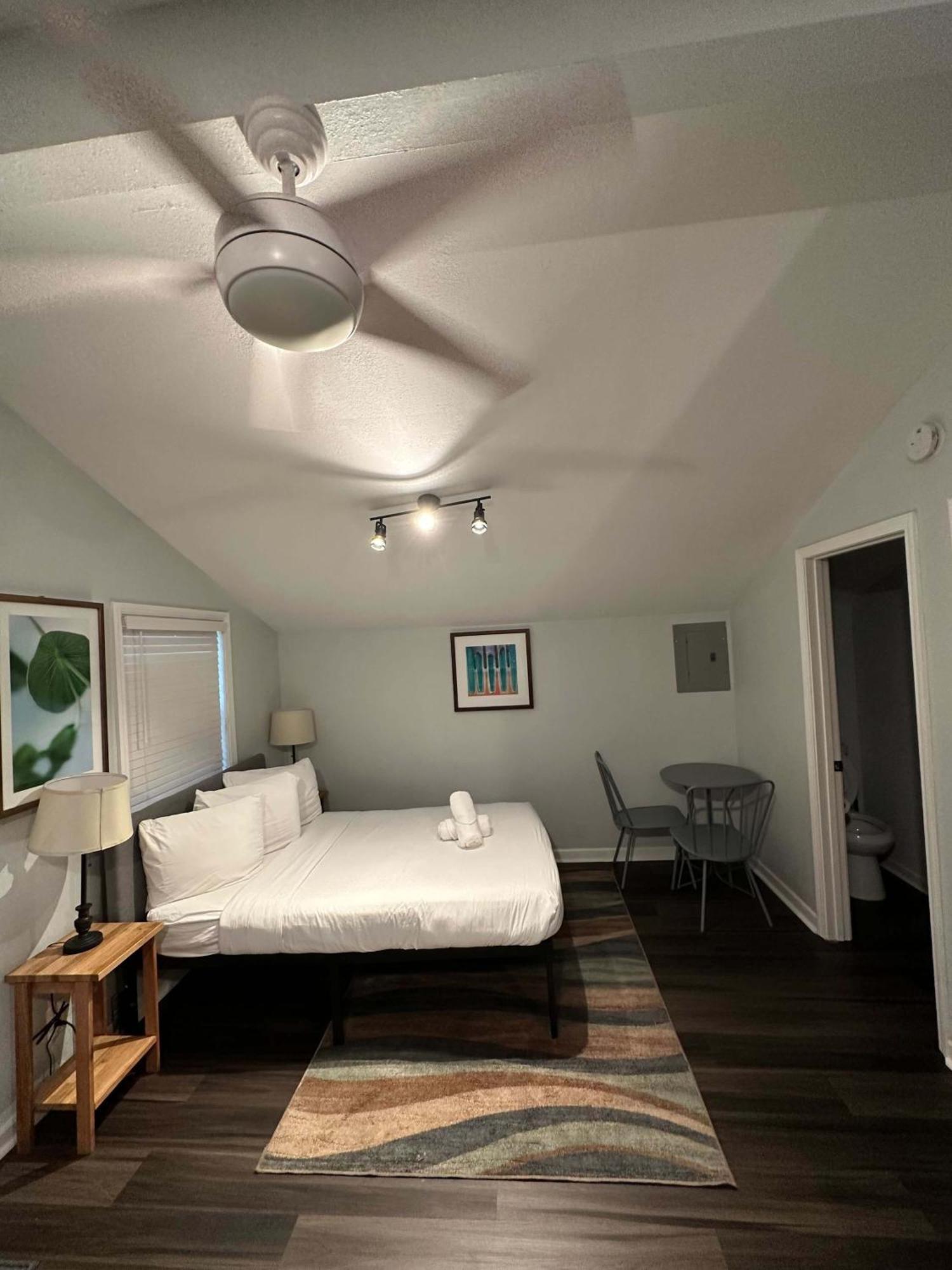 Pensacola Pearl - Studio Apartment - Pets Welcome Luaran gambar