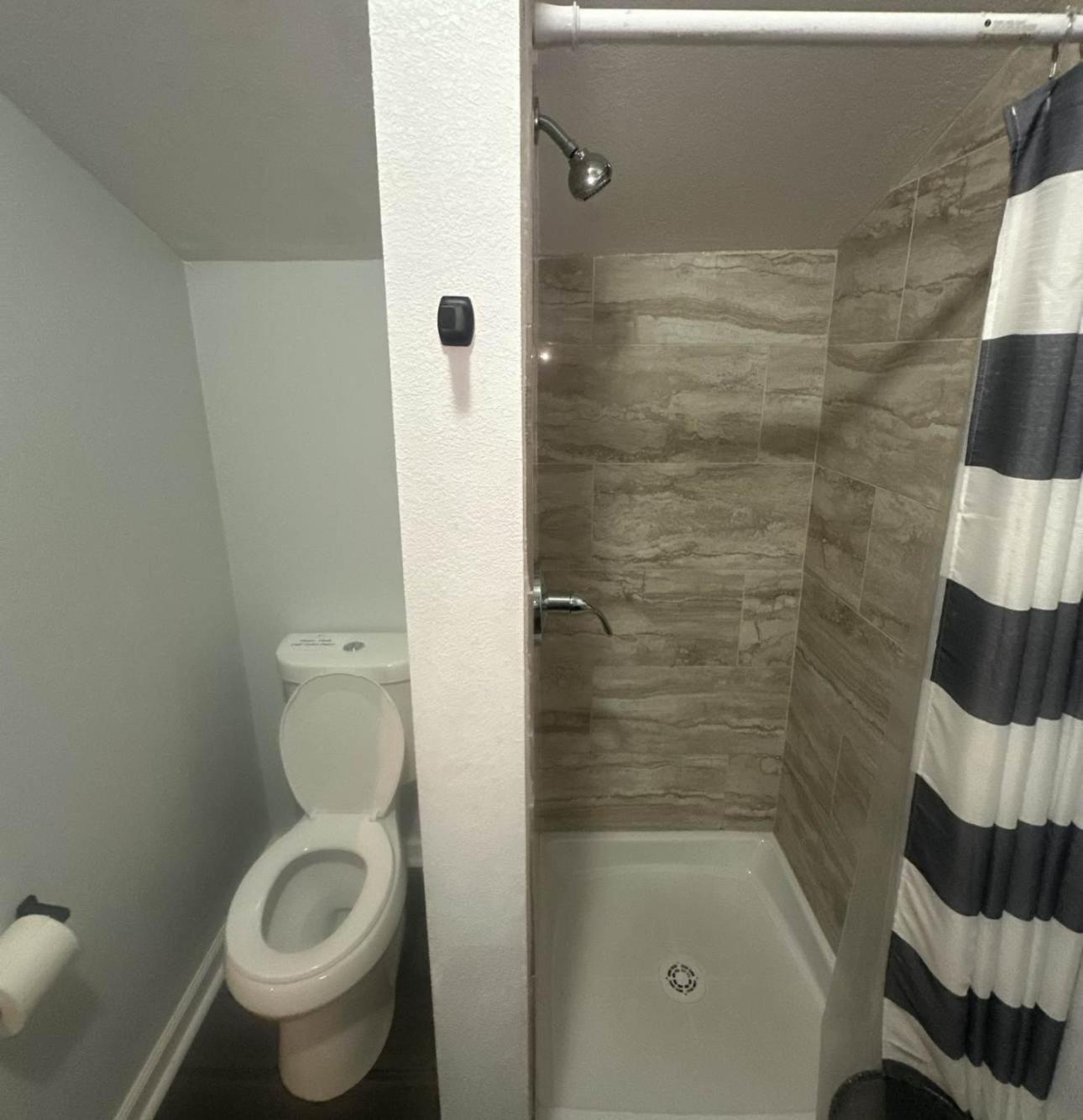 Pensacola Pearl - Studio Apartment - Pets Welcome Luaran gambar